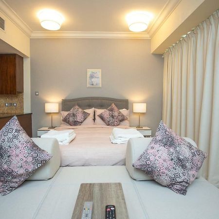 Prime Retreats - Downtown Dubai Apartment Ngoại thất bức ảnh